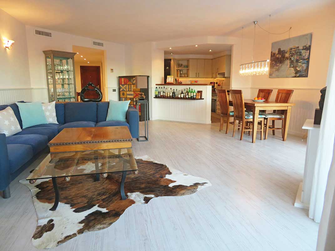 Frisch renovierte Wohnung in der Talamanca auf Ibiza zum Verkauf