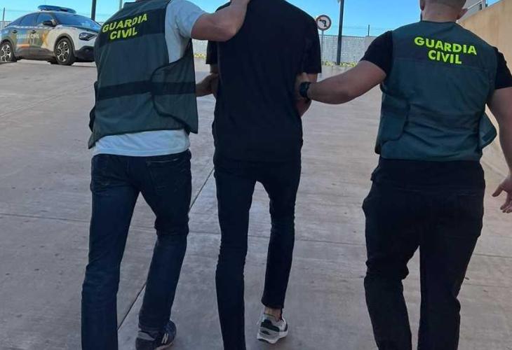 Cala Tarida Strandräuber Foto Guardia Civil