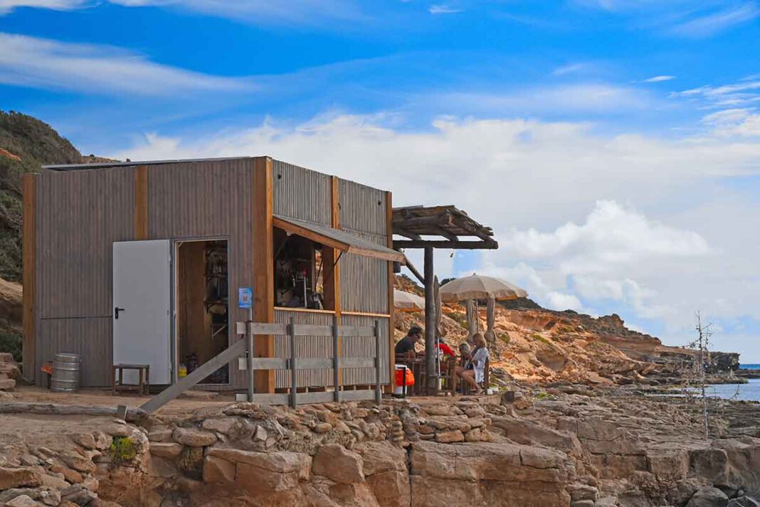formentera-strandbude-peter-eberhardt