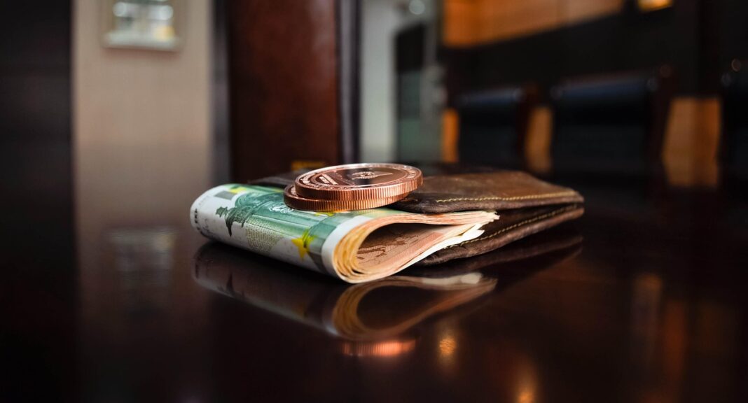 banknote-1396351_1280