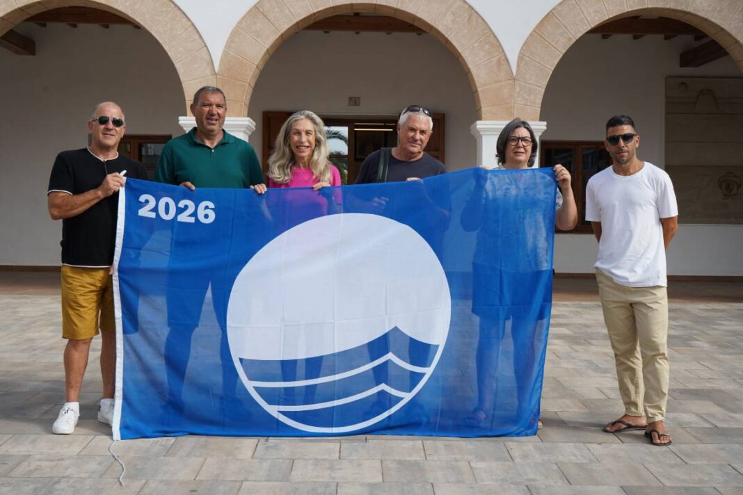 kl-santa-eularia-banderas-azules4-rathaus