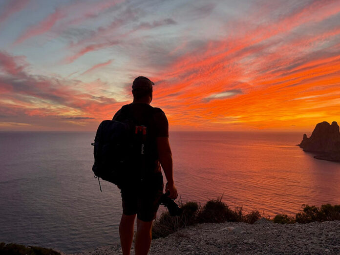 Roter HimmelSOP Sonnenuntergang. For: IbizaHEUE/Sven Oliver Puch